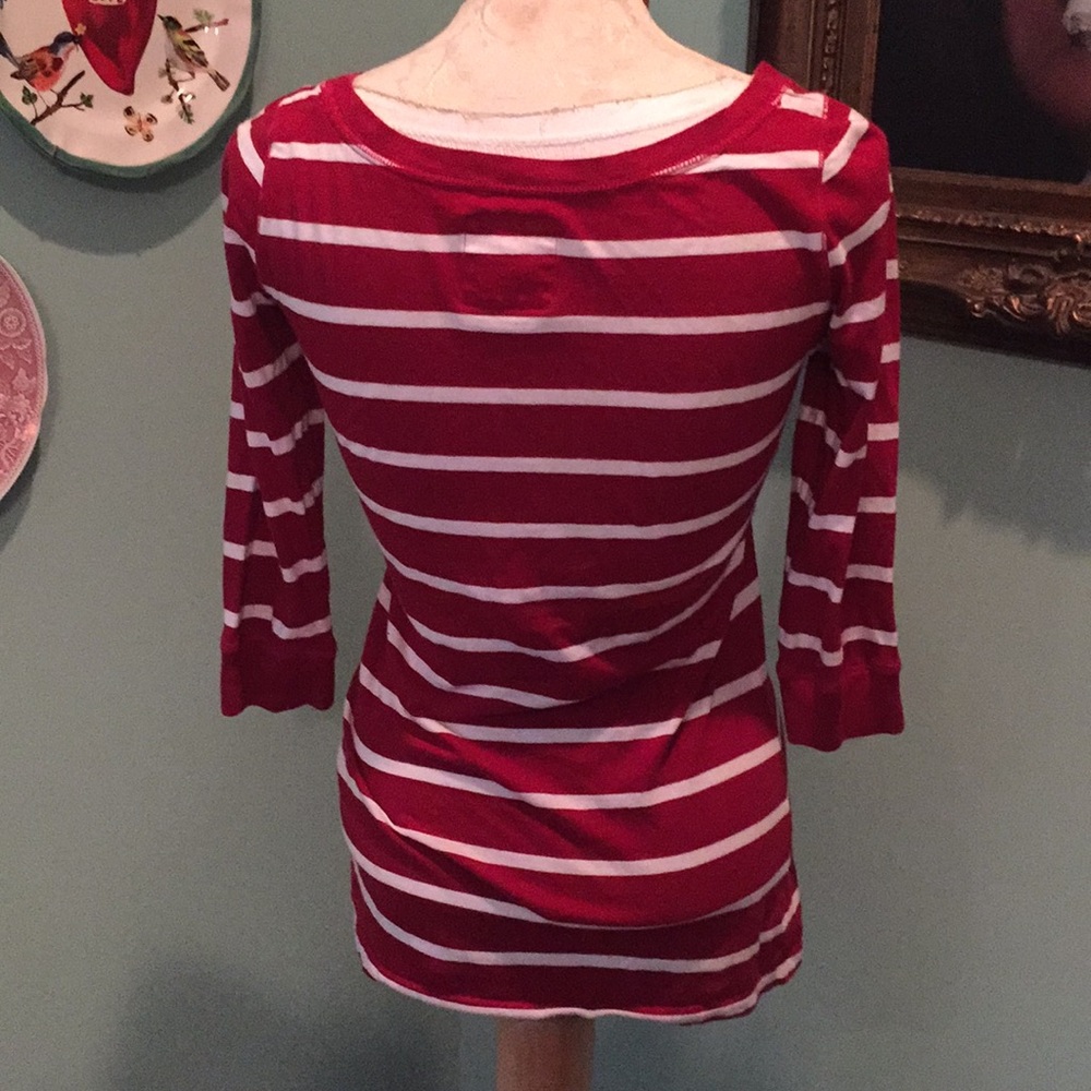 Hollister 3/4 sleeve T-shirt.  Size Small. - Picture 3 of 5